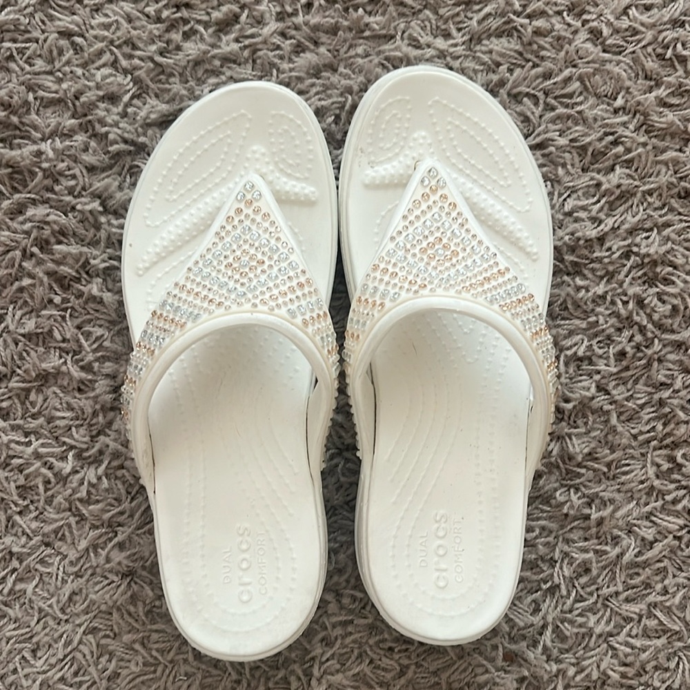 CROCS White Rhinestone-Accented Thong Sandals
